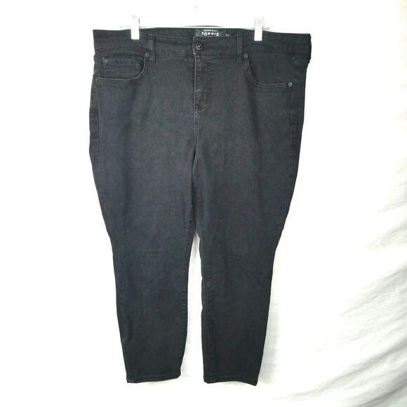 Torrid High Rise Curvy Black Straight Leg Skinny Jeans Denim Plus Size 18S - Picture 1 of 10